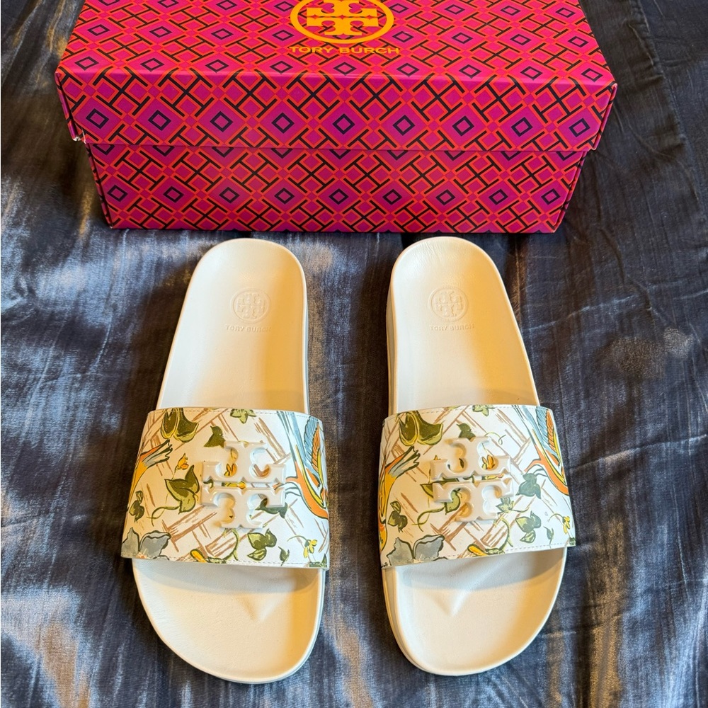 Tory Burch Slides size 8 brand new in box